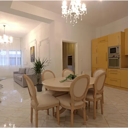 White Tower Family With Jacuzzi - Perfect Hospitality Apartment Thessaloniki