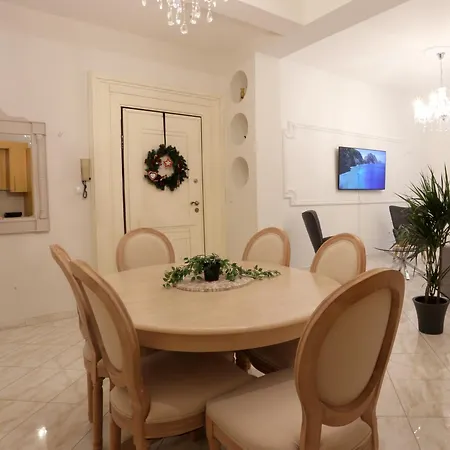 White Tower Family With Jacuzzi - Perfect Hospitality