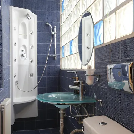 White Tower Family With Jacuzzi - Perfect Hospitality Θεσσαλονίκη